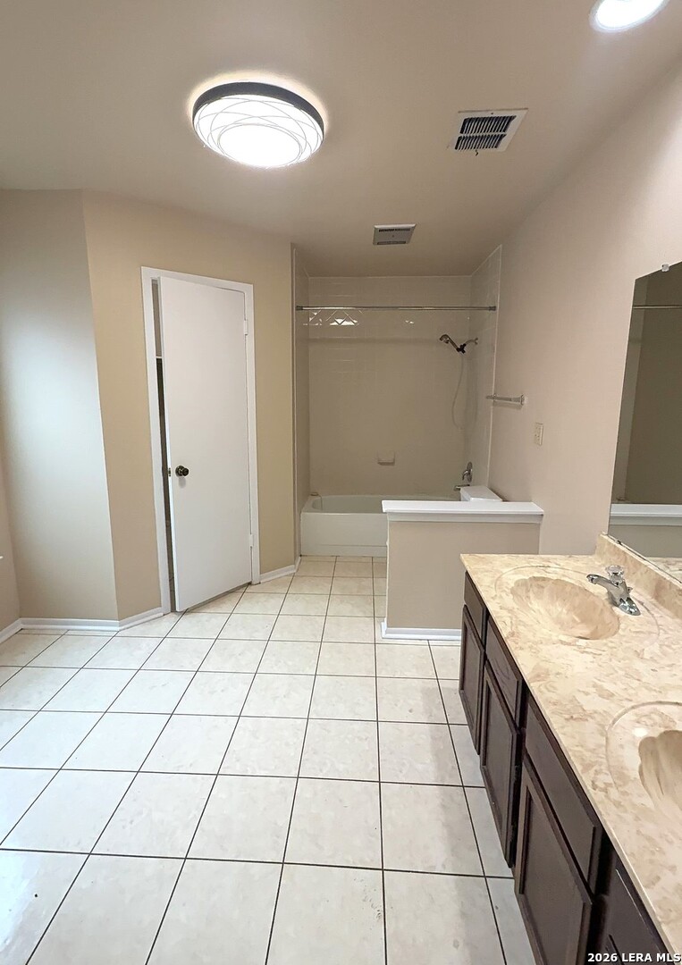 6622 COUNTRY FIELD DR, San Antonio, TX 78240