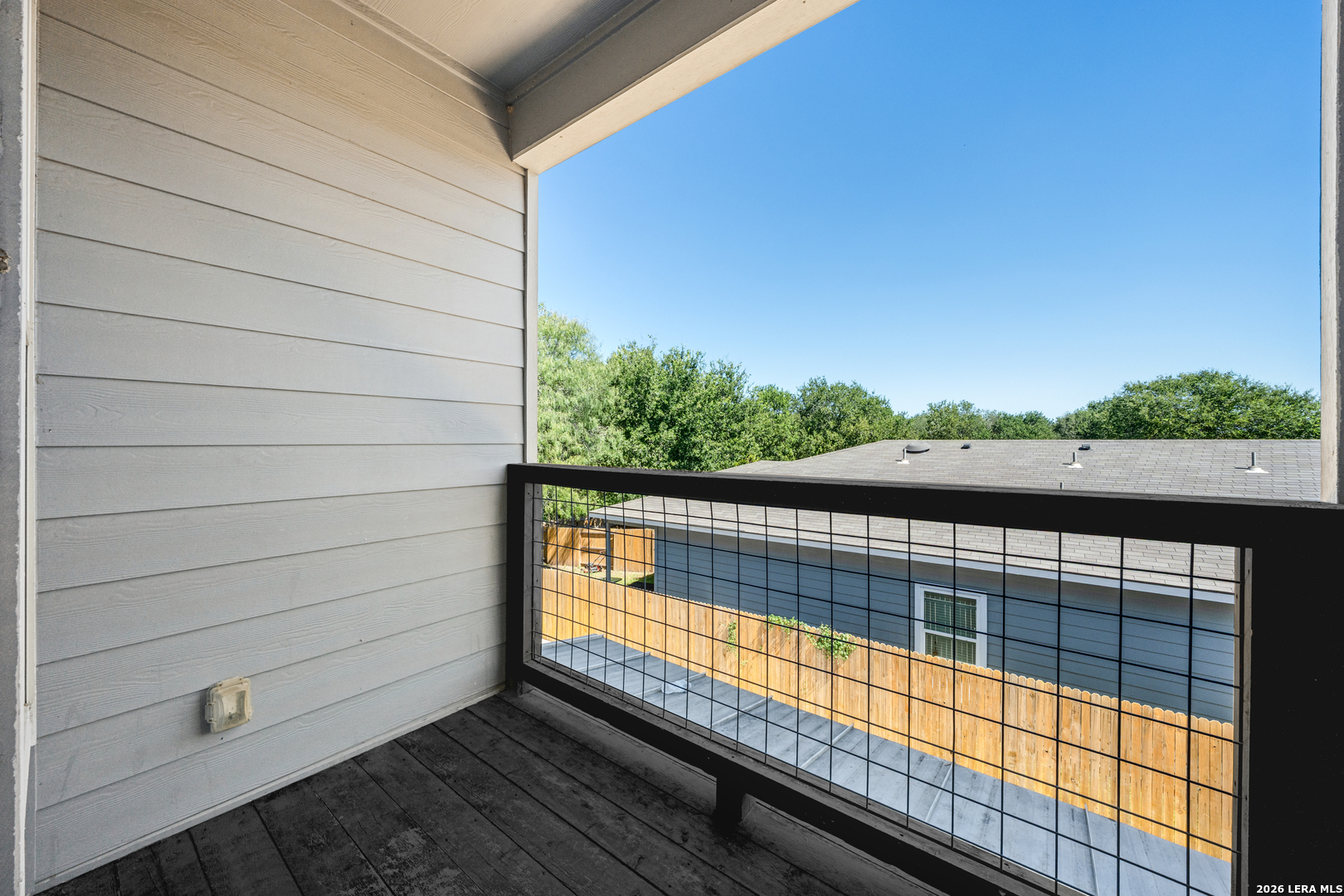 934 COUNTRY CLUB DR, #B, Seguin, TX 78155