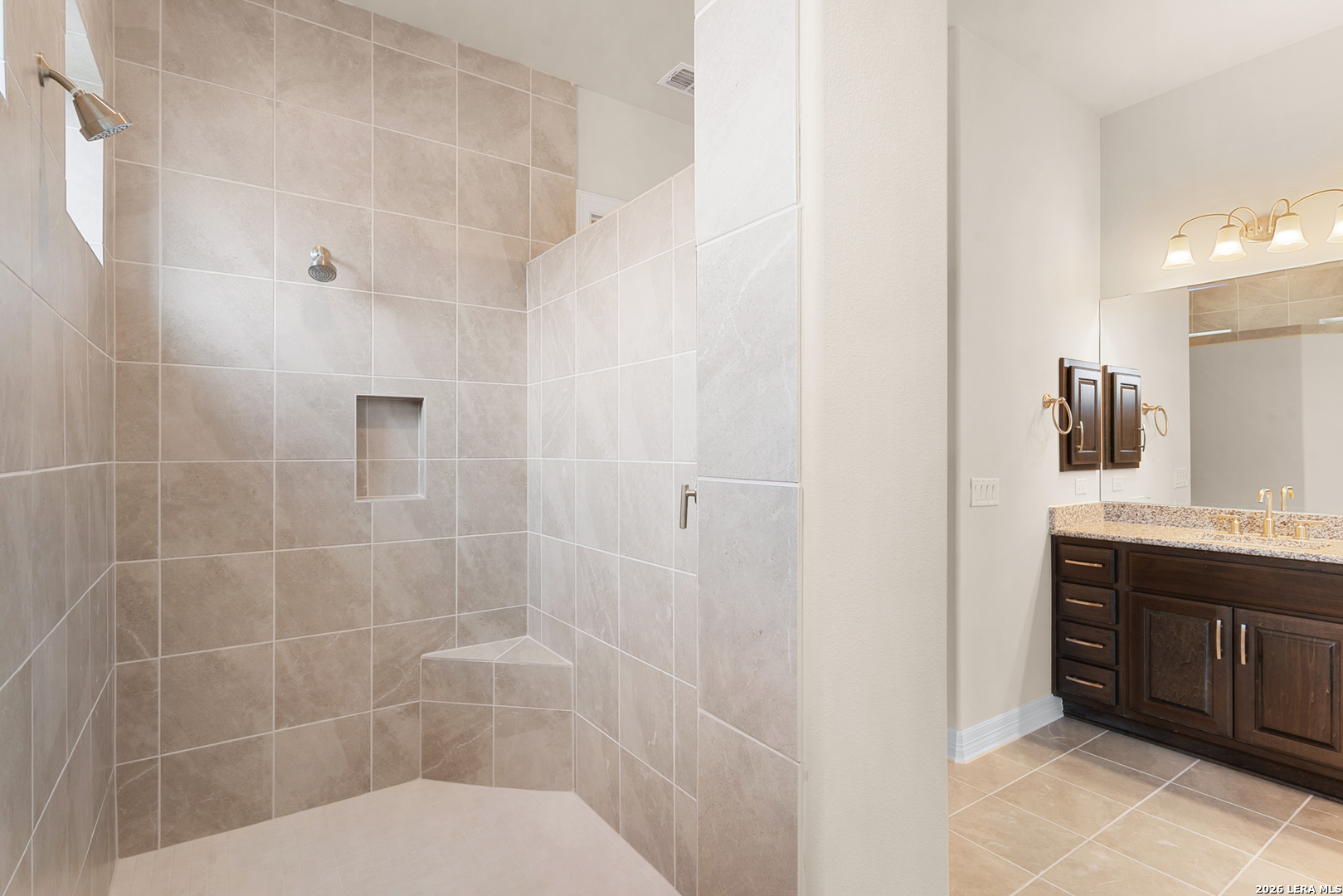 165 ALLIN OAKS, Universal City, TX 78148