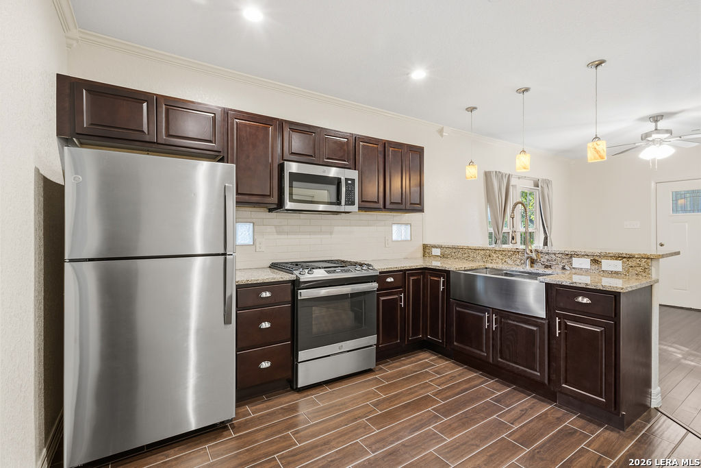 333 E Hafer, #102, San Antonio, TX 78214