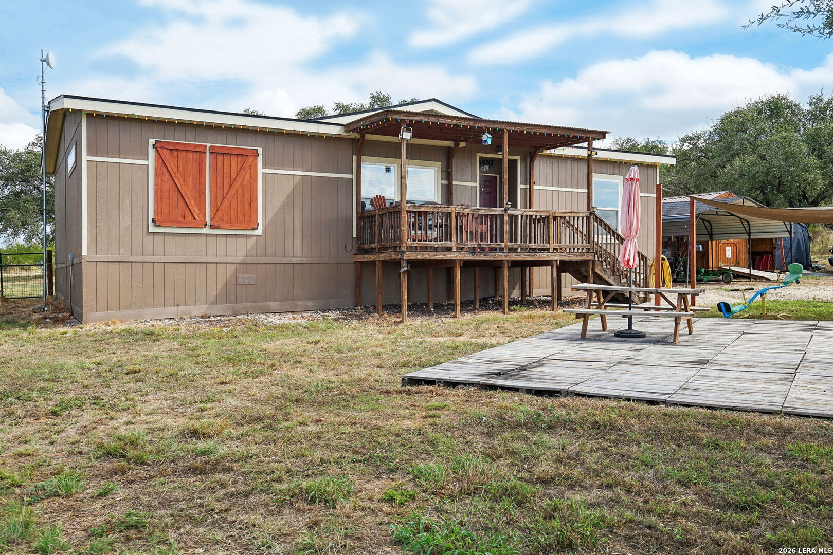 10015 FM 2200 S, Yancey, TX 78886