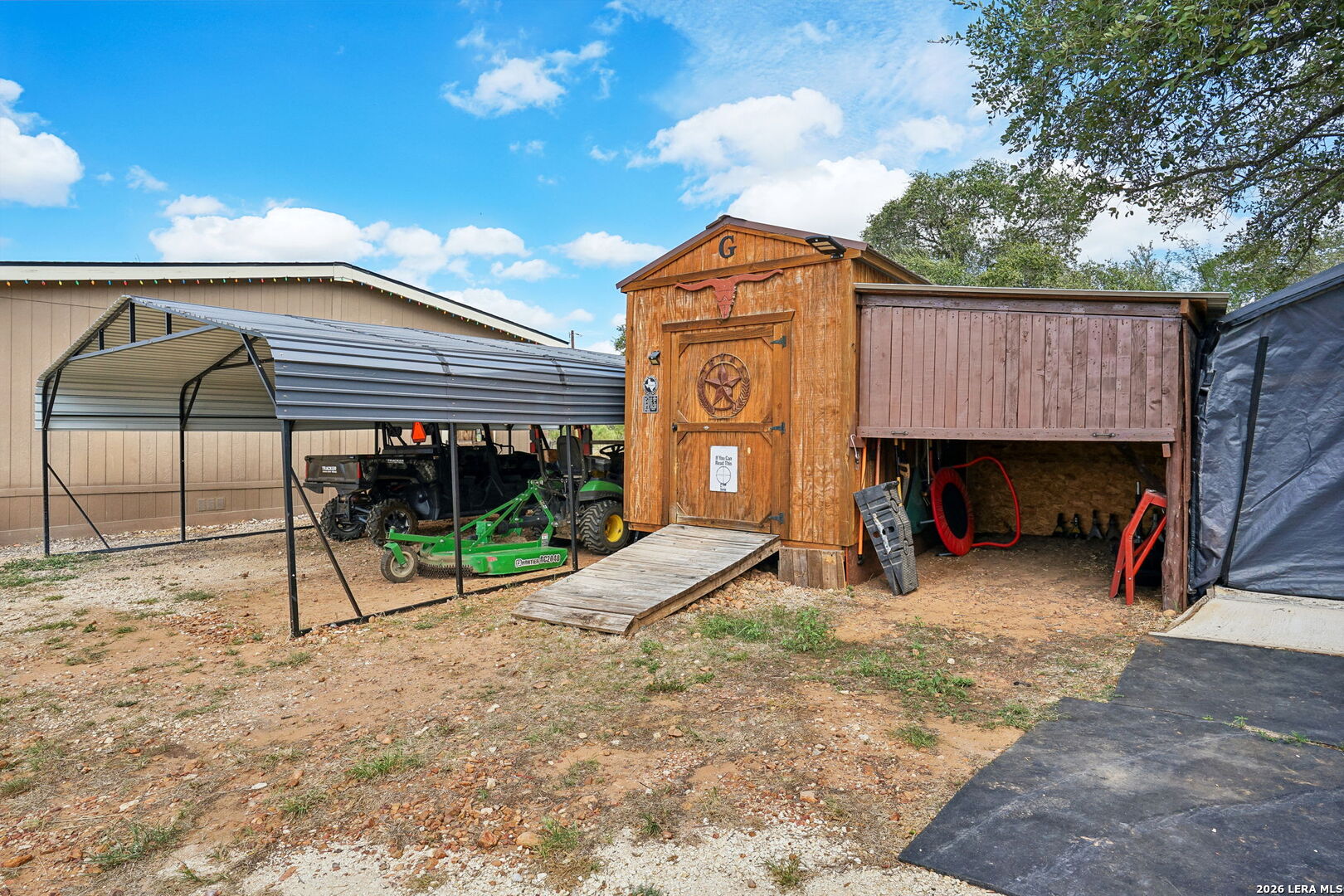 10015 FM 2200 S, Yancey, TX 78886