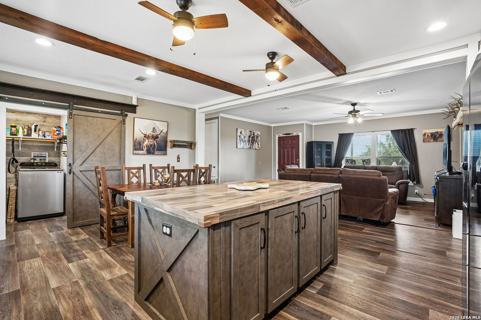 10015 FM 2200 S, Yancey, TX 78886
