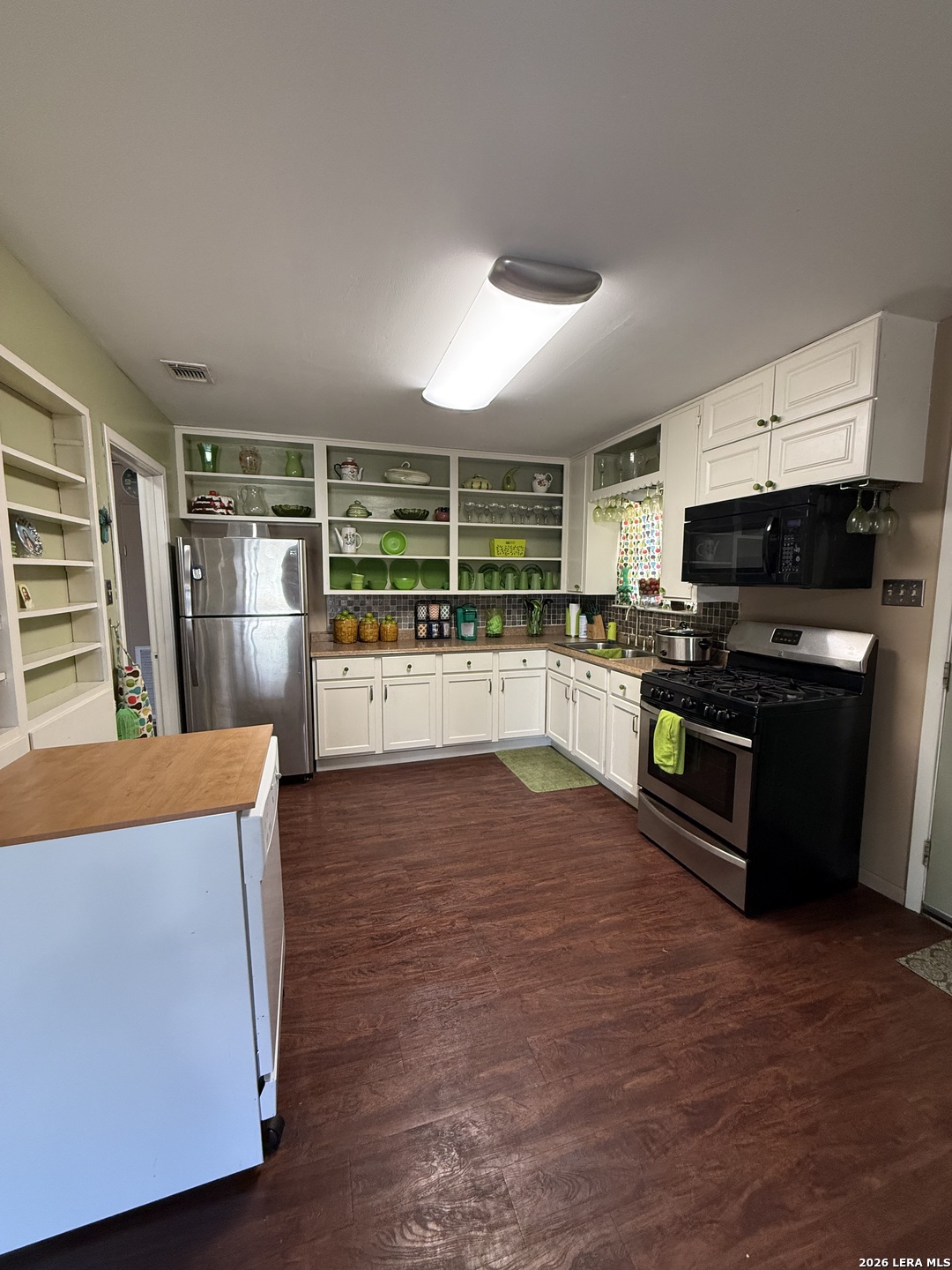 403 S 11TH ST, Carrizo Springs, TX 78834