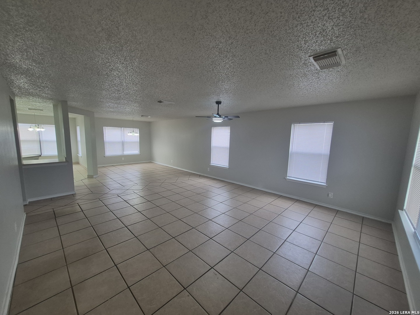 8043 Chestnut Manor Dr., Converse, TX 78109