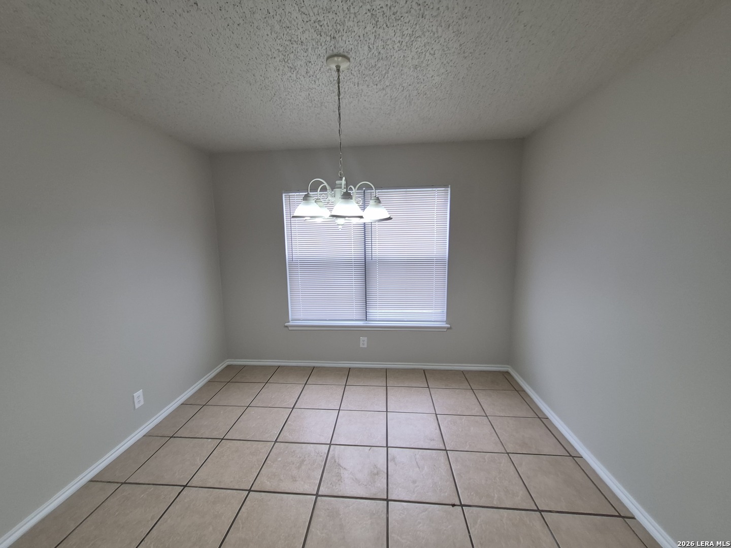 8043 Chestnut Manor Dr., Converse, TX 78109