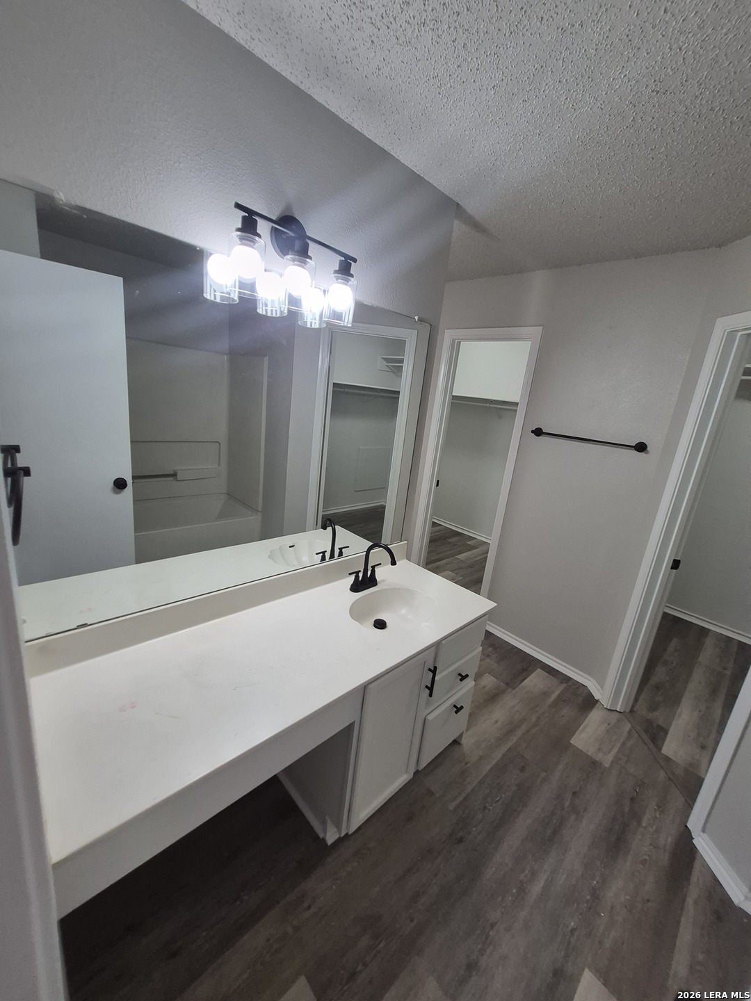8043 Chestnut Manor Dr., Converse, TX 78109