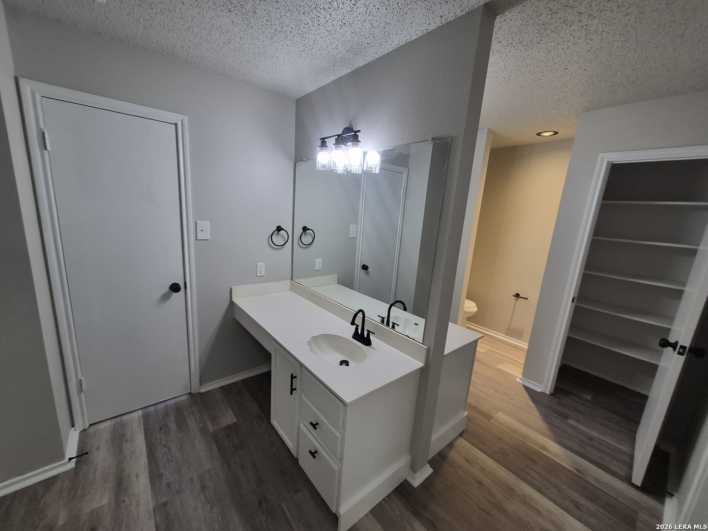 8043 Chestnut Manor Dr., Converse, TX 78109