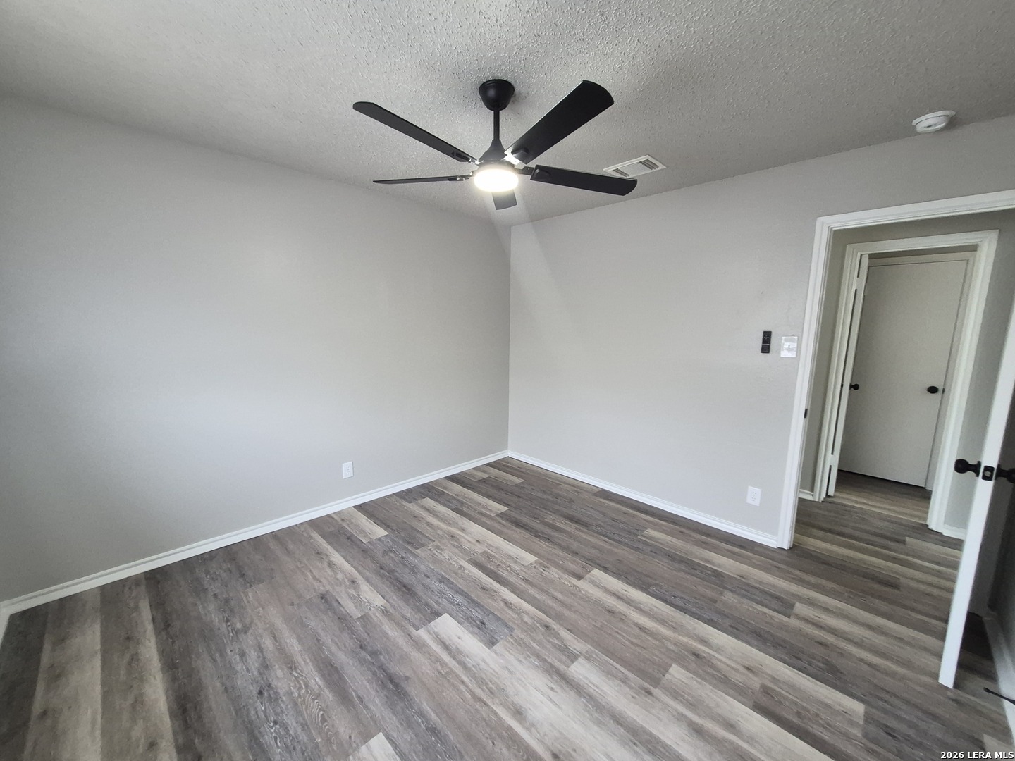 8043 Chestnut Manor Dr., Converse, TX 78109