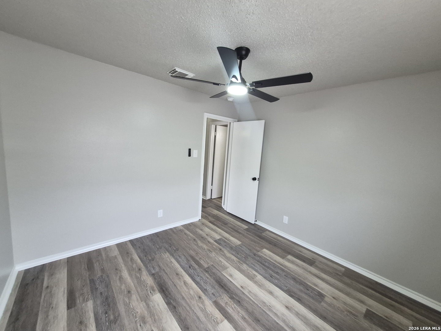 8043 Chestnut Manor Dr., Converse, TX 78109