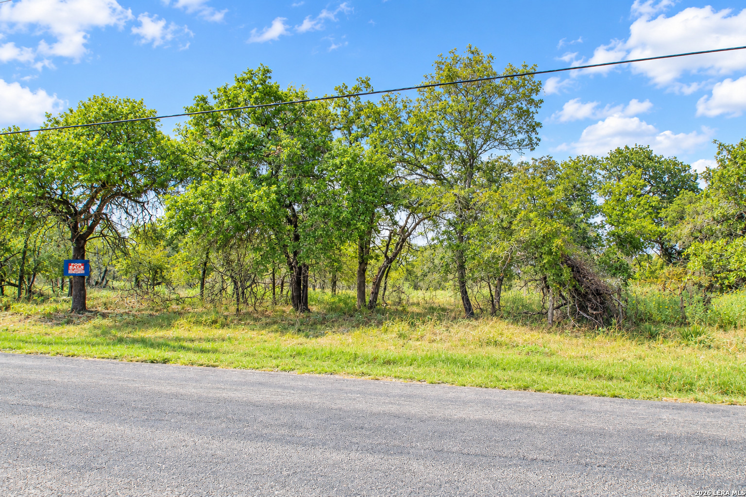662 LIVE OAK DR, Adkins, TX 78101