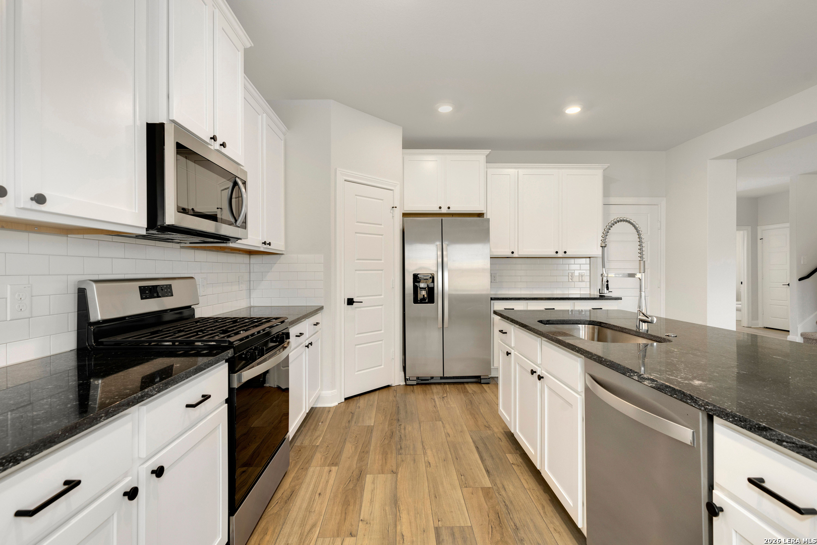 6509 Titan Park, Converse, TX 78109