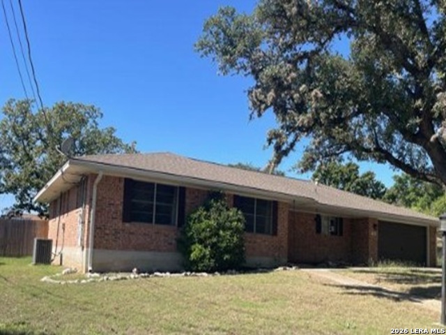 104 WESTWOOD LN, Kerrville, TX 78028