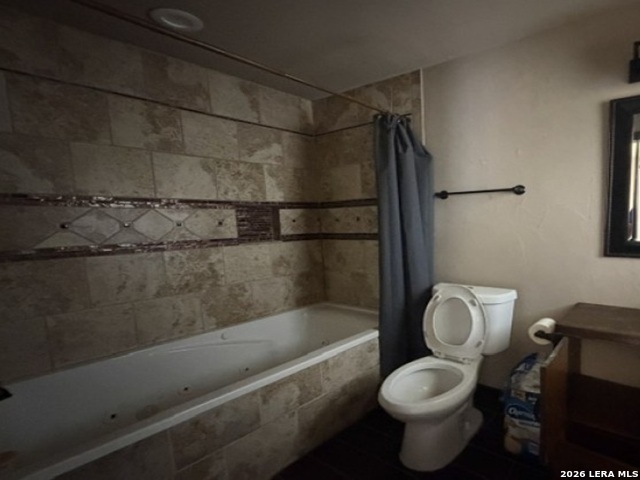 104 WESTWOOD LN, Kerrville, TX 78028