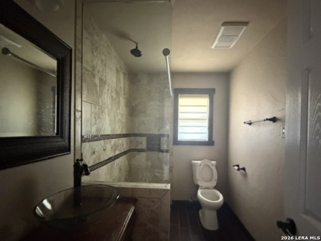 104 WESTWOOD LN, Kerrville, TX 78028