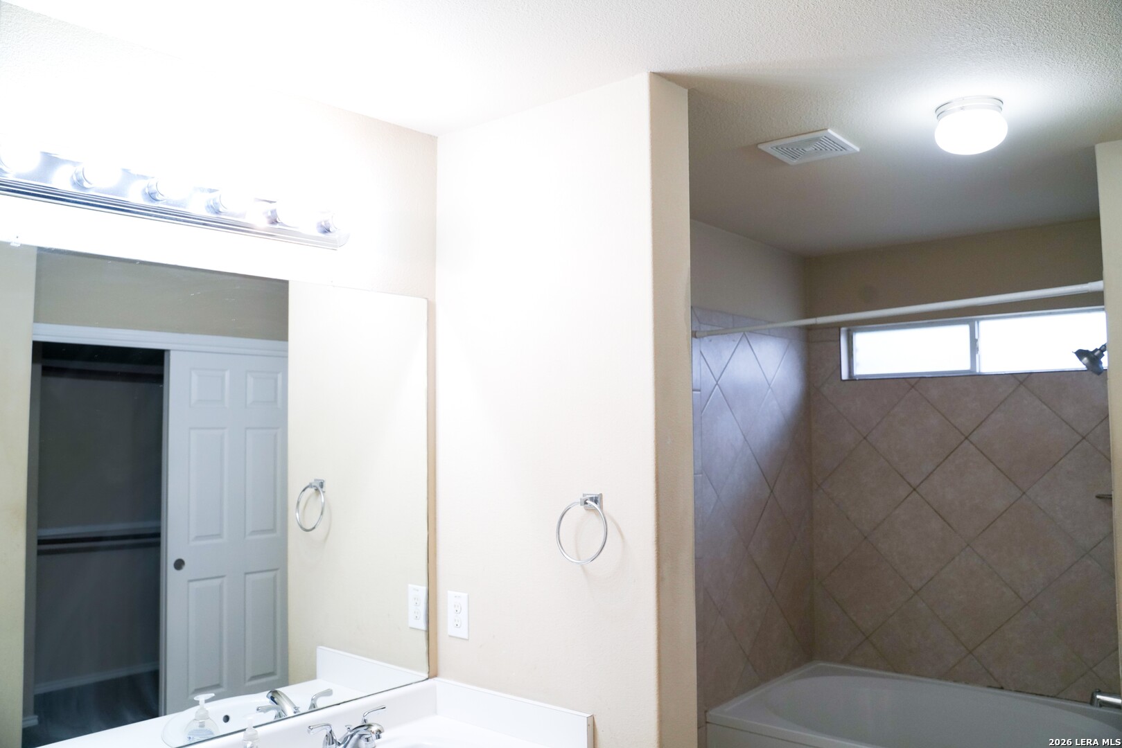 11719 Wayward Daisy, San Antonio, TX 78245
