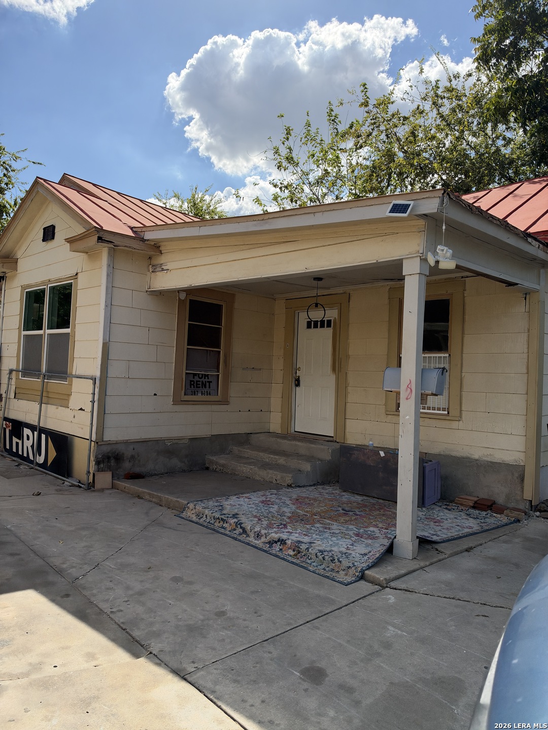 Property photo for 1030 W RIDGEWOOD CT, San Antonio, TX