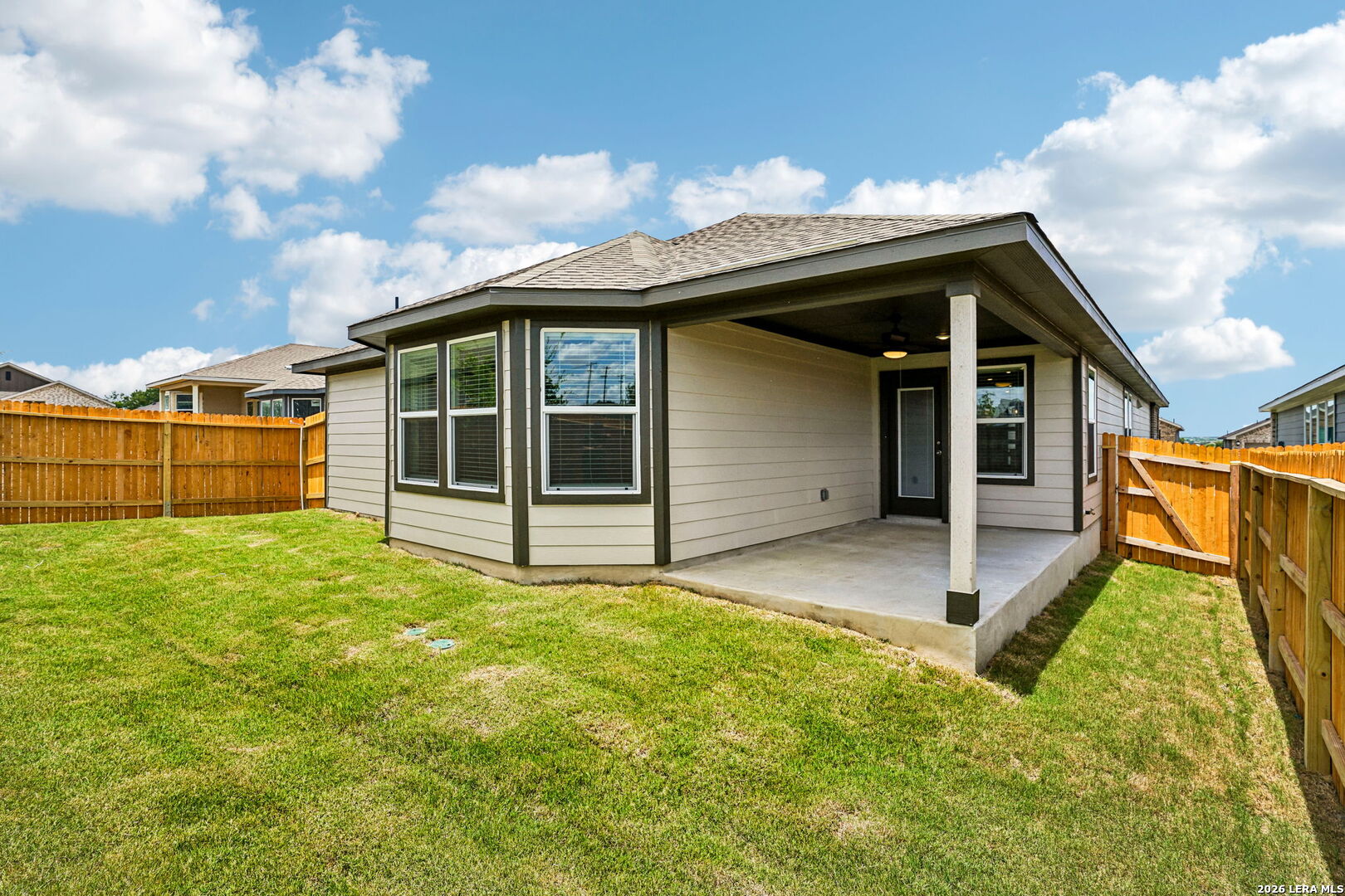 5433 Wrangler Way, Marion, TX 78124