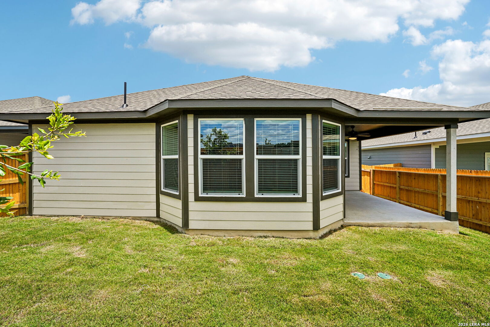 5433 Wrangler Way, Marion, TX 78124