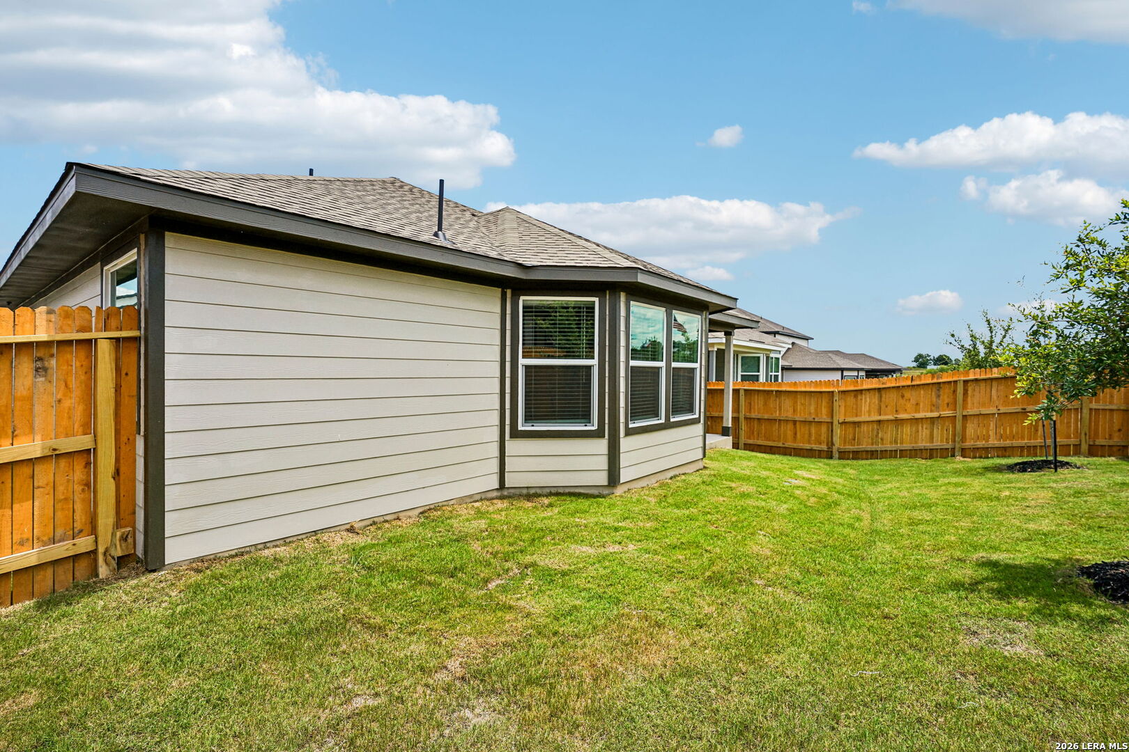 5433 Wrangler Way, Marion, TX 78124