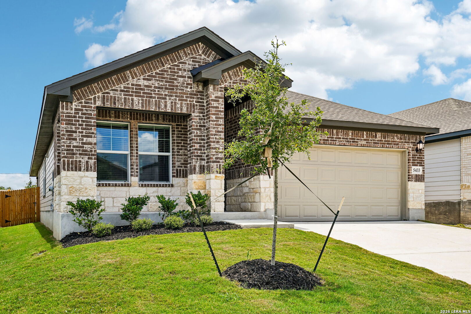 5433 Wrangler Way, Marion, TX 78124