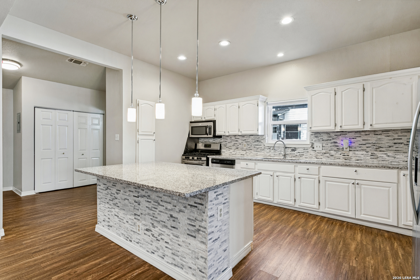 220 MASON ST, San Antonio, TX 78208