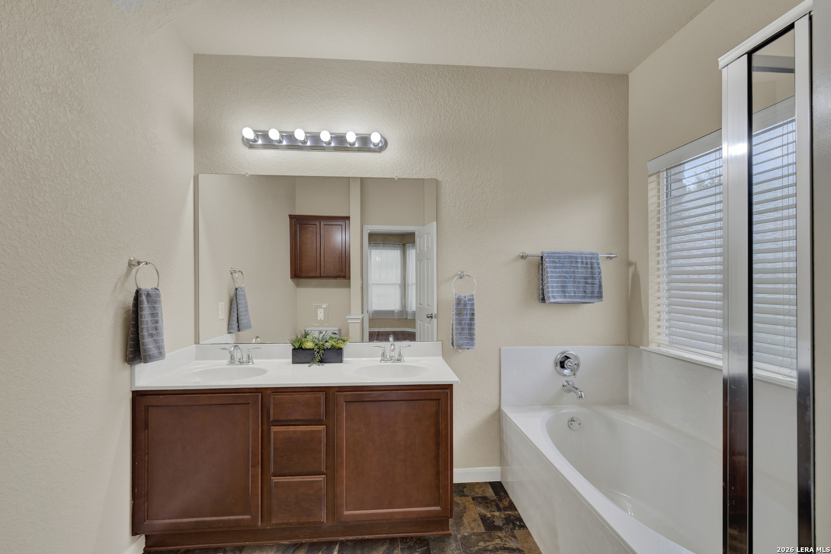 102 Wisteria Way, San Marcos, TX 78666