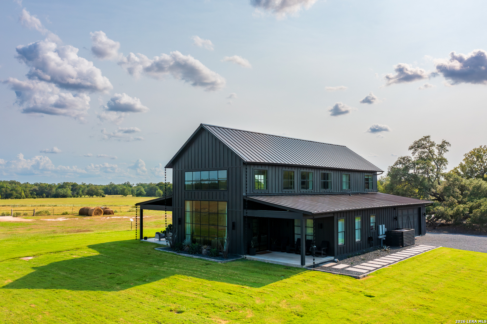 1071 private road 1090, Hallettsville, TX 77964