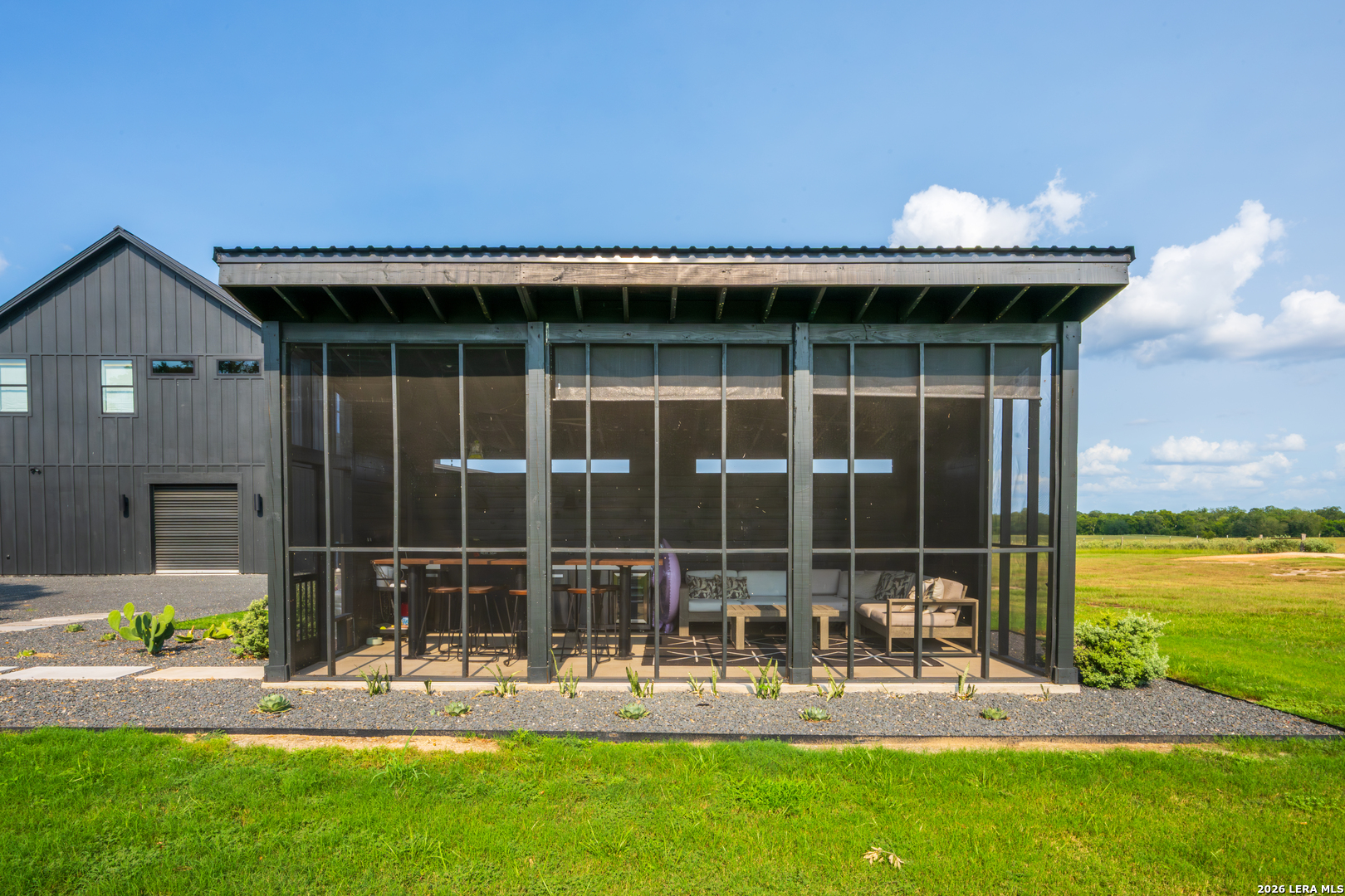 1071 private road 1090, Hallettsville, TX 77964