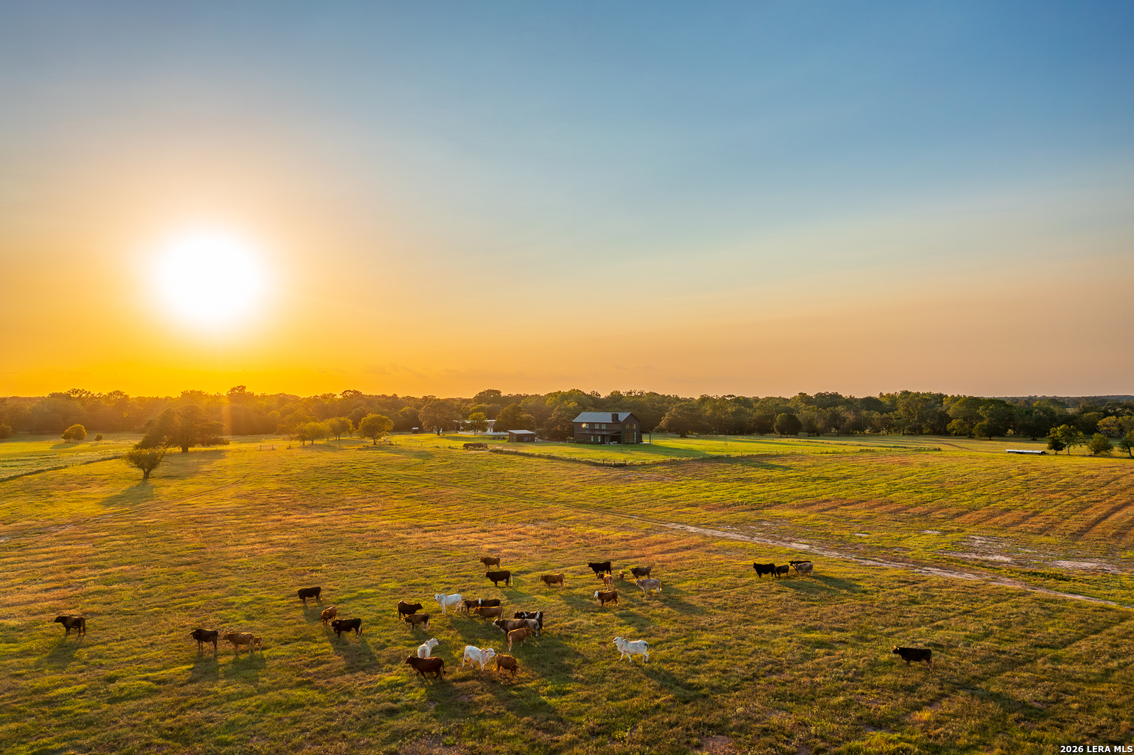1071 private road 1090, Hallettsville, TX 77964