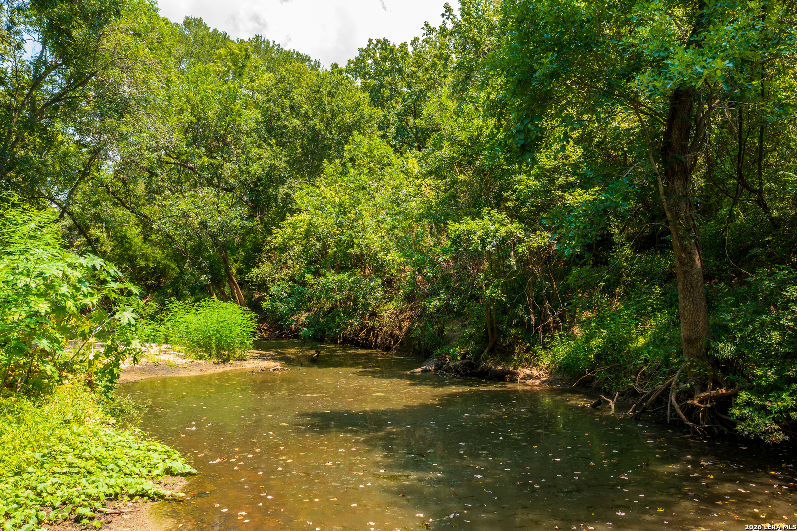 1071 private road 1090, Hallettsville, TX 77964