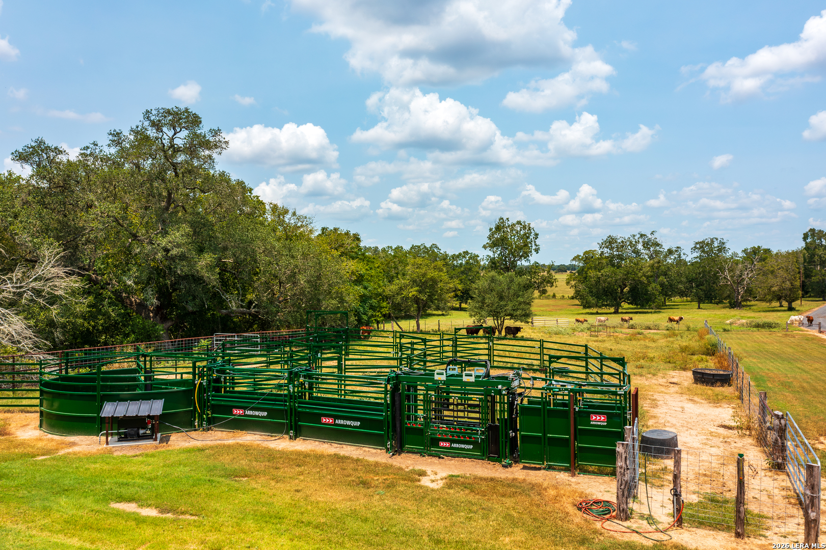 1071 private road 1090, Hallettsville, TX 77964