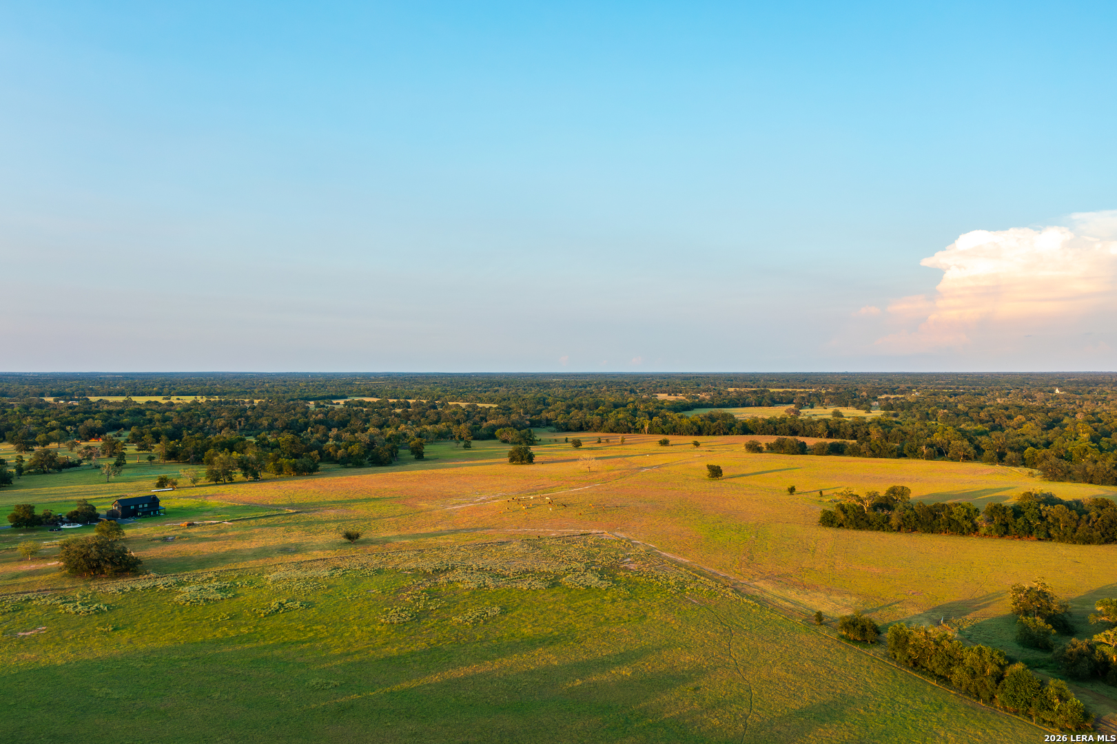 1071 private road 1090, Hallettsville, TX 77964