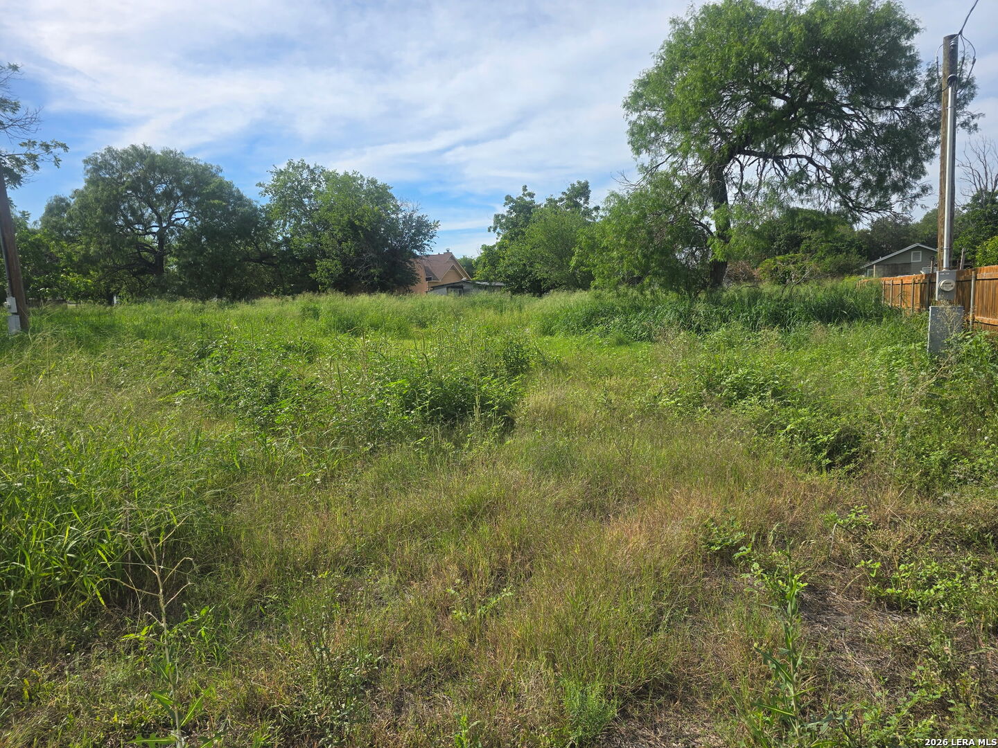 Property photo for 8119 W DIXON RD, Somerset, TX