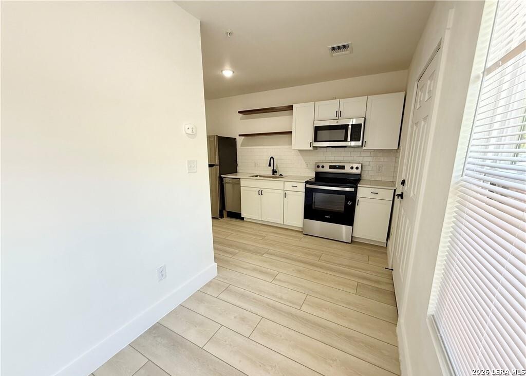 2204 W SAN ANTONIO ST, #4, New Braunfels, TX 78130