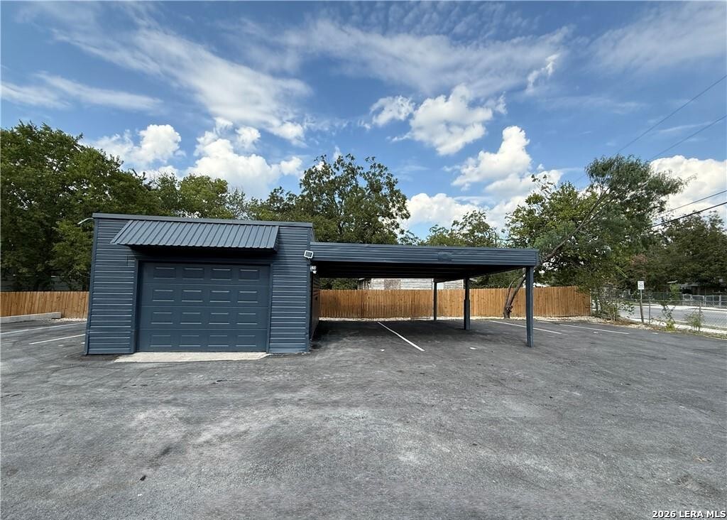 2204 W SAN ANTONIO ST, #4, New Braunfels, TX 78130