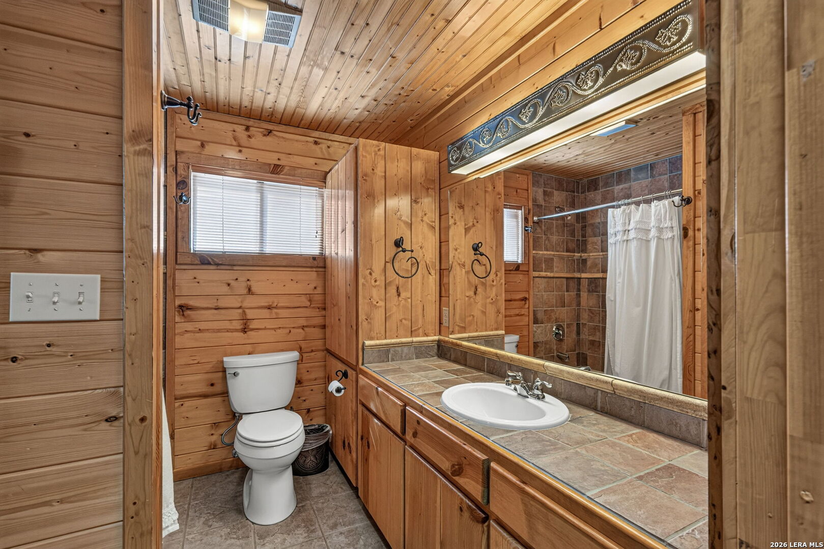 4983 RANCH ROAD 1051, Uvalde, TX 78801