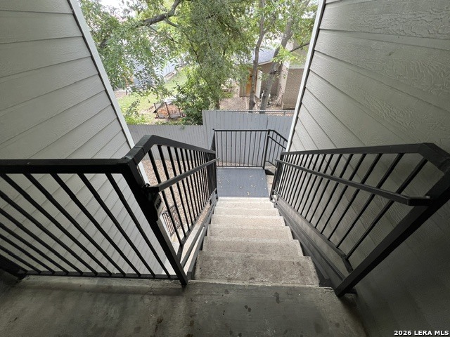 11106 BEL AIR DR, San Antonio, TX 78213