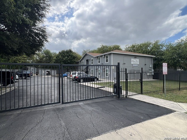 11106 BEL AIR DR, San Antonio, TX 78213