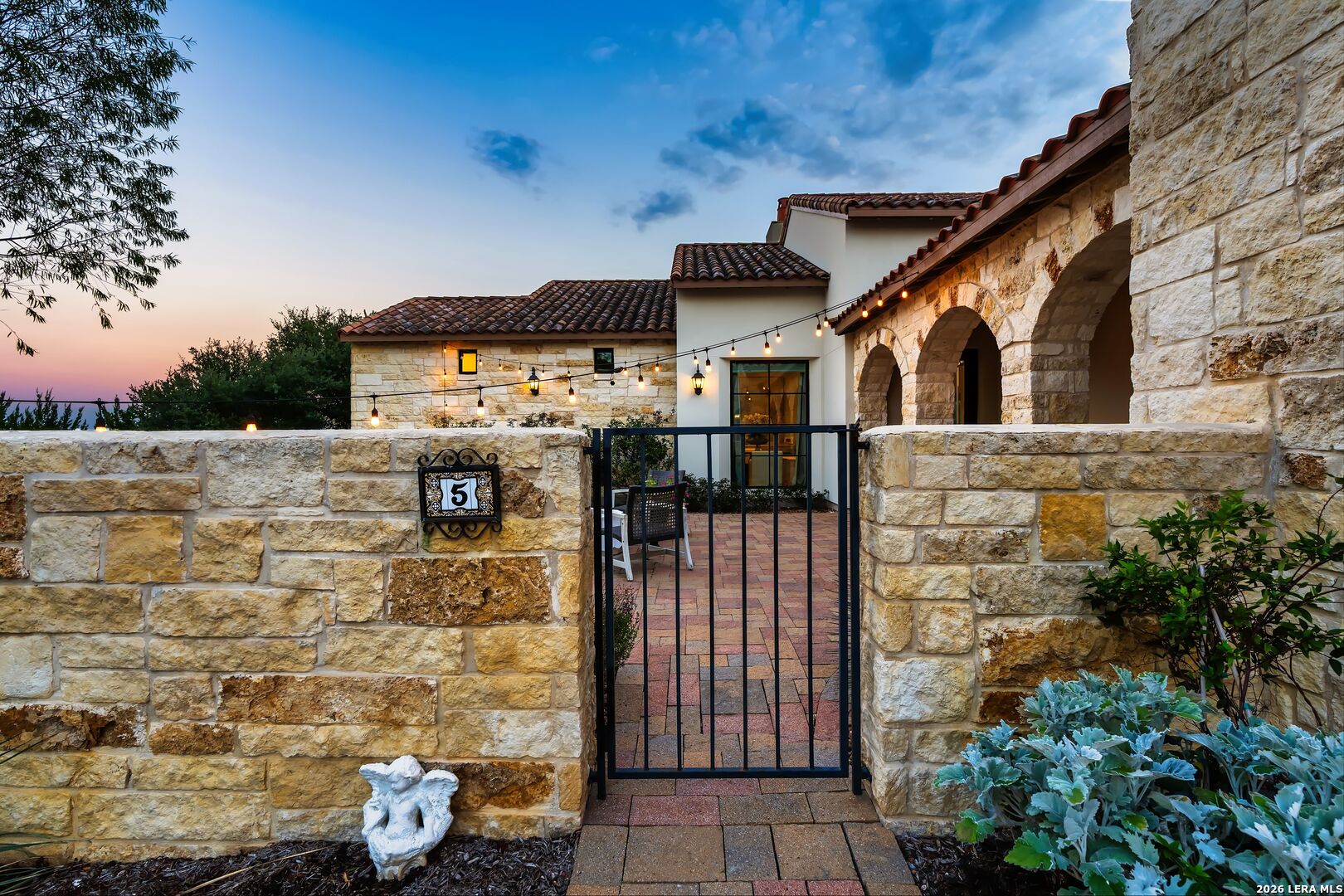 5 DI LUSSO DR, Boerne, TX 78006