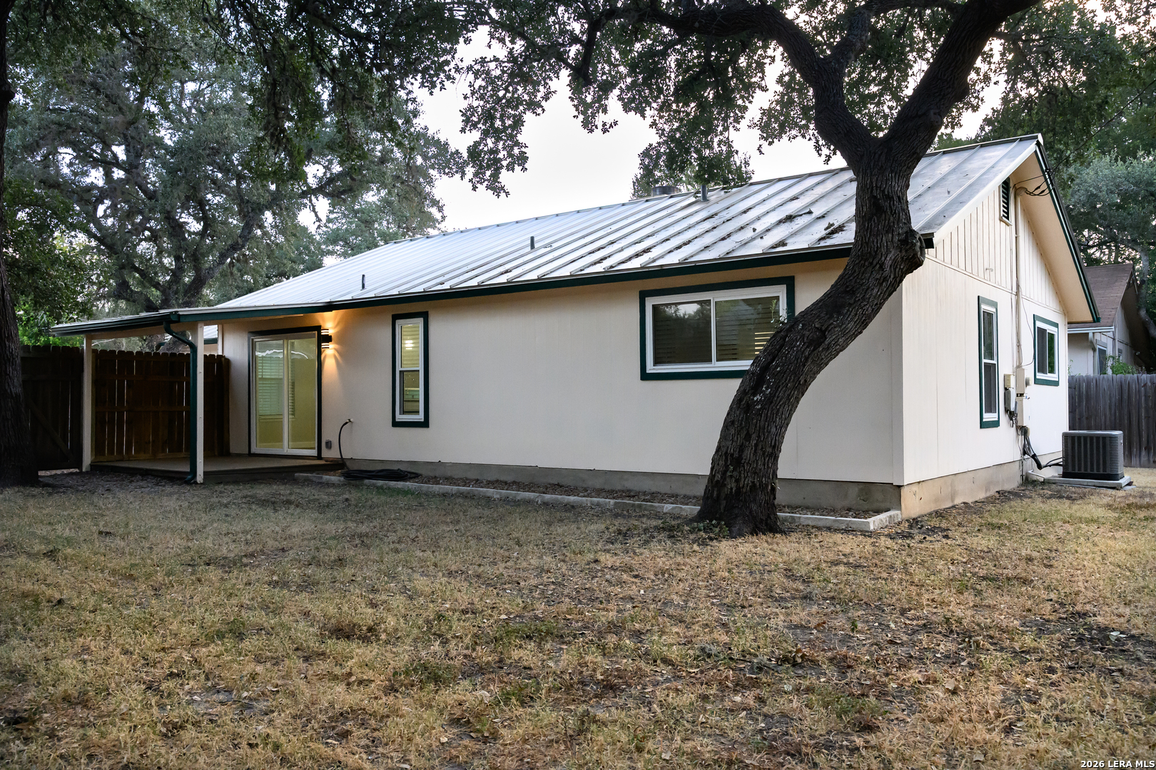 325 BENTWOOD DR, Boerne, TX 78006