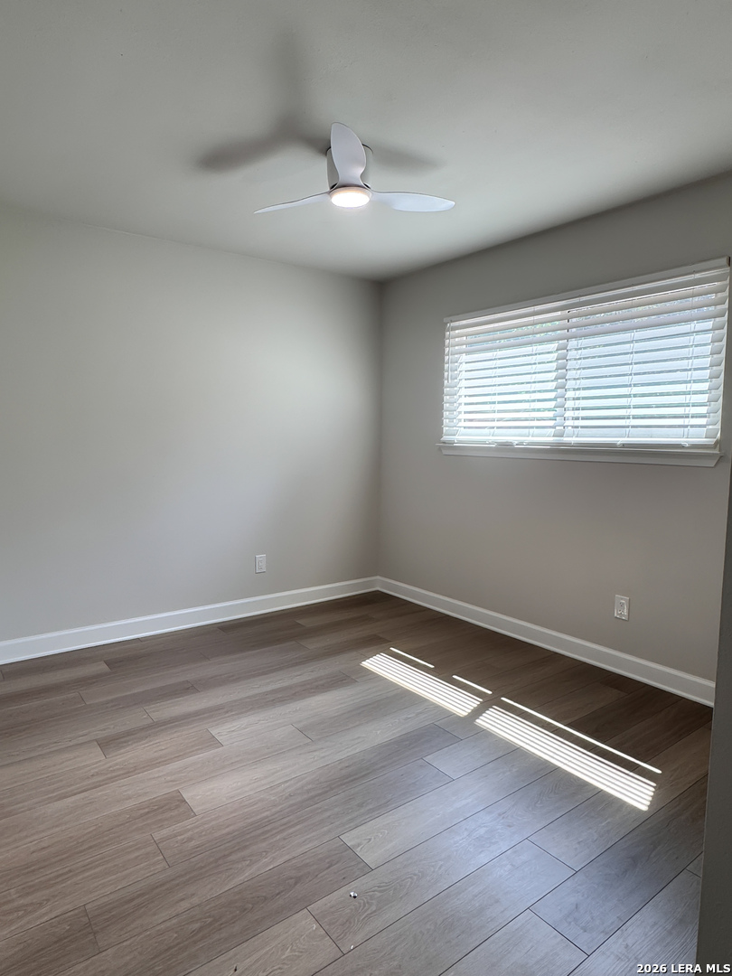 325 BENTWOOD DR, Boerne, TX 78006