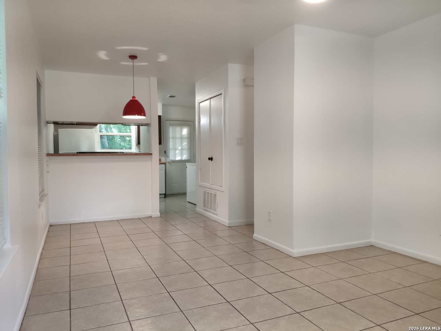 107 1ST ST, San Marcos, TX 78666