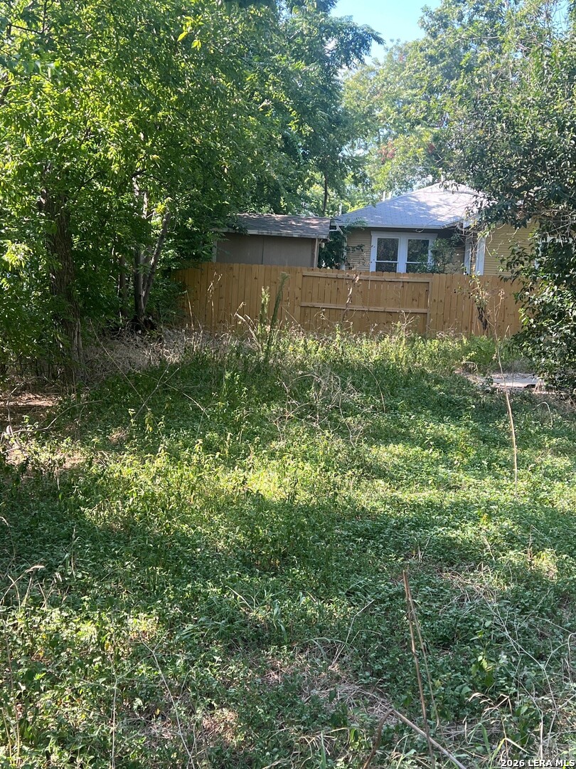 Property photo for 132 Orphan St, San Antonio, TX