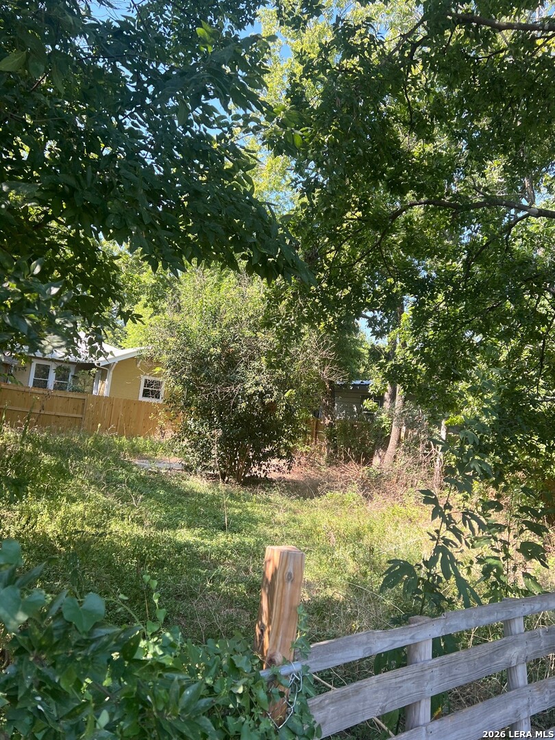 132 Orphan St, San Antonio, TX 78202