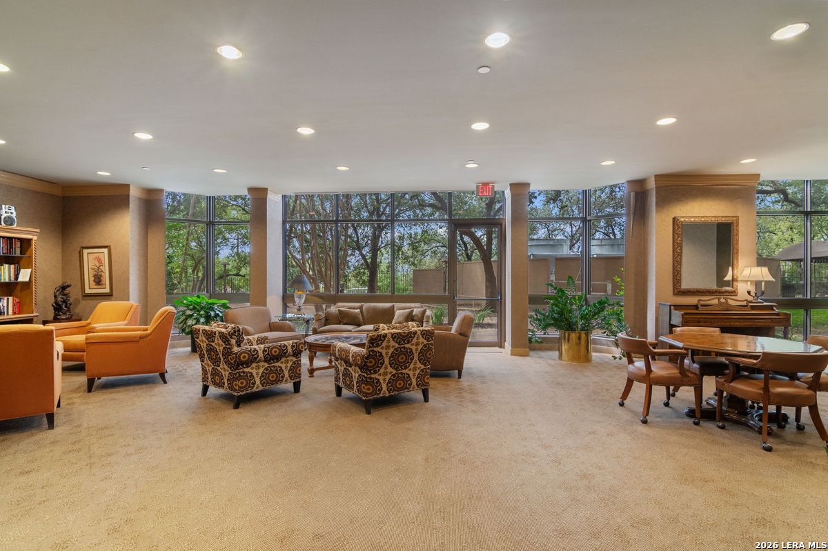 7887 Broadway, #707, San Antonio, TX 78209