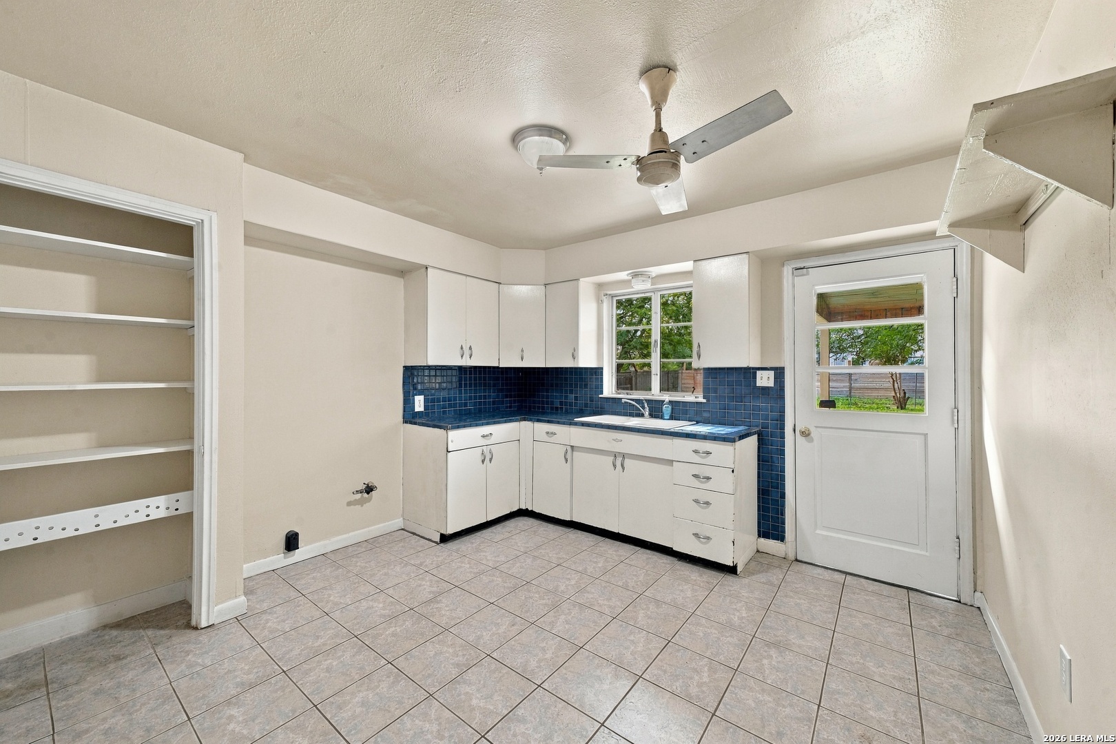 410 North Dr, San Antonio, TX 78201