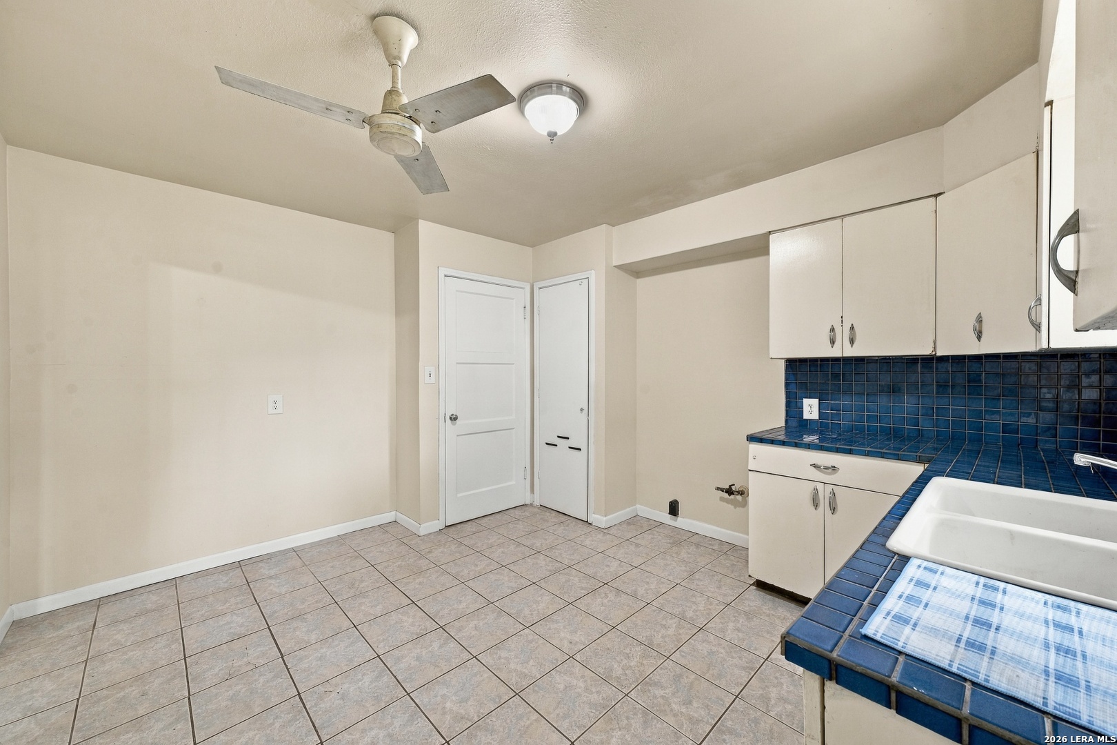 410 North Dr, San Antonio, TX 78201