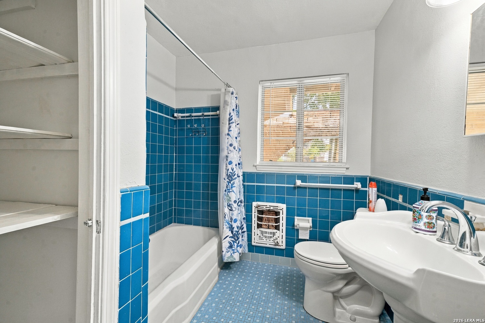 410 North Dr, San Antonio, TX 78201