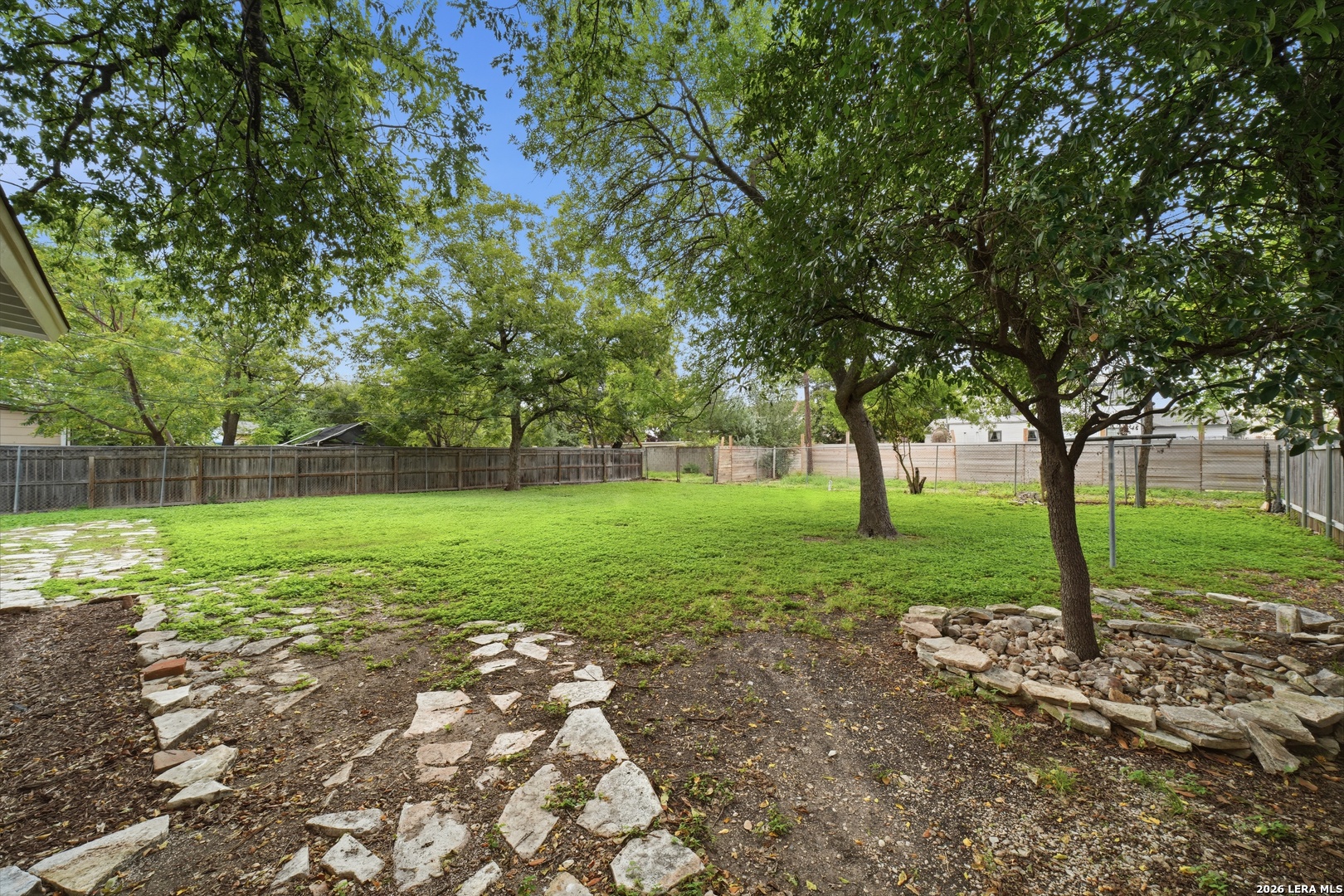 410 North Dr, San Antonio, TX 78201